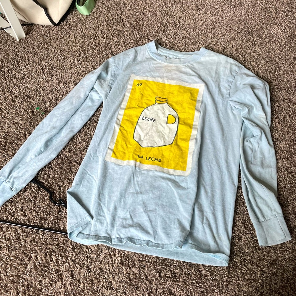 Light blue la leche long sleeve shirt size small